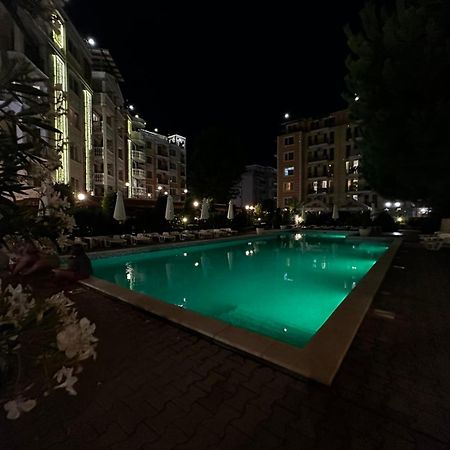Vanilla Garden Apartments ซันนีบีช ภายนอก รูปภาพ