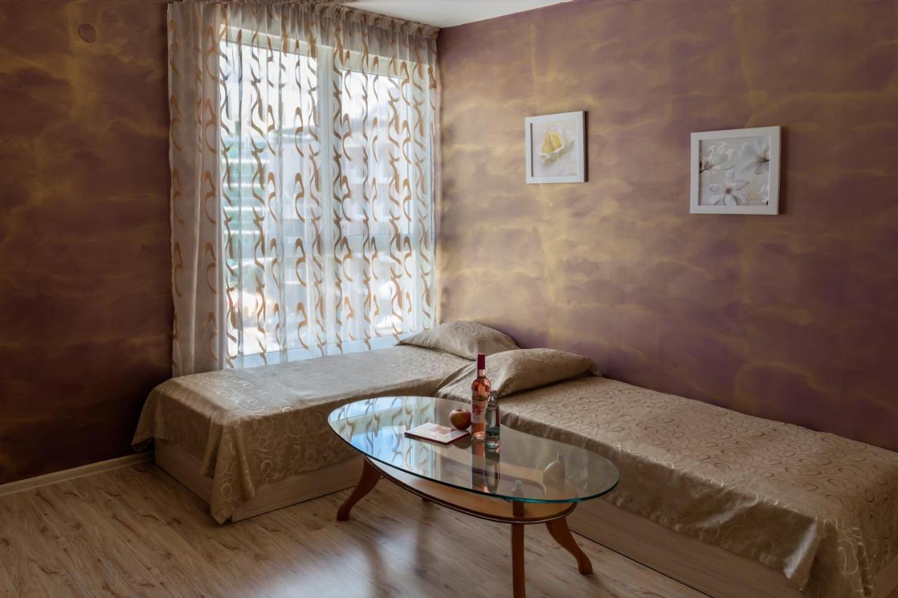 Vanilla Garden Apartments ซันนีบีช ภายนอก รูปภาพ