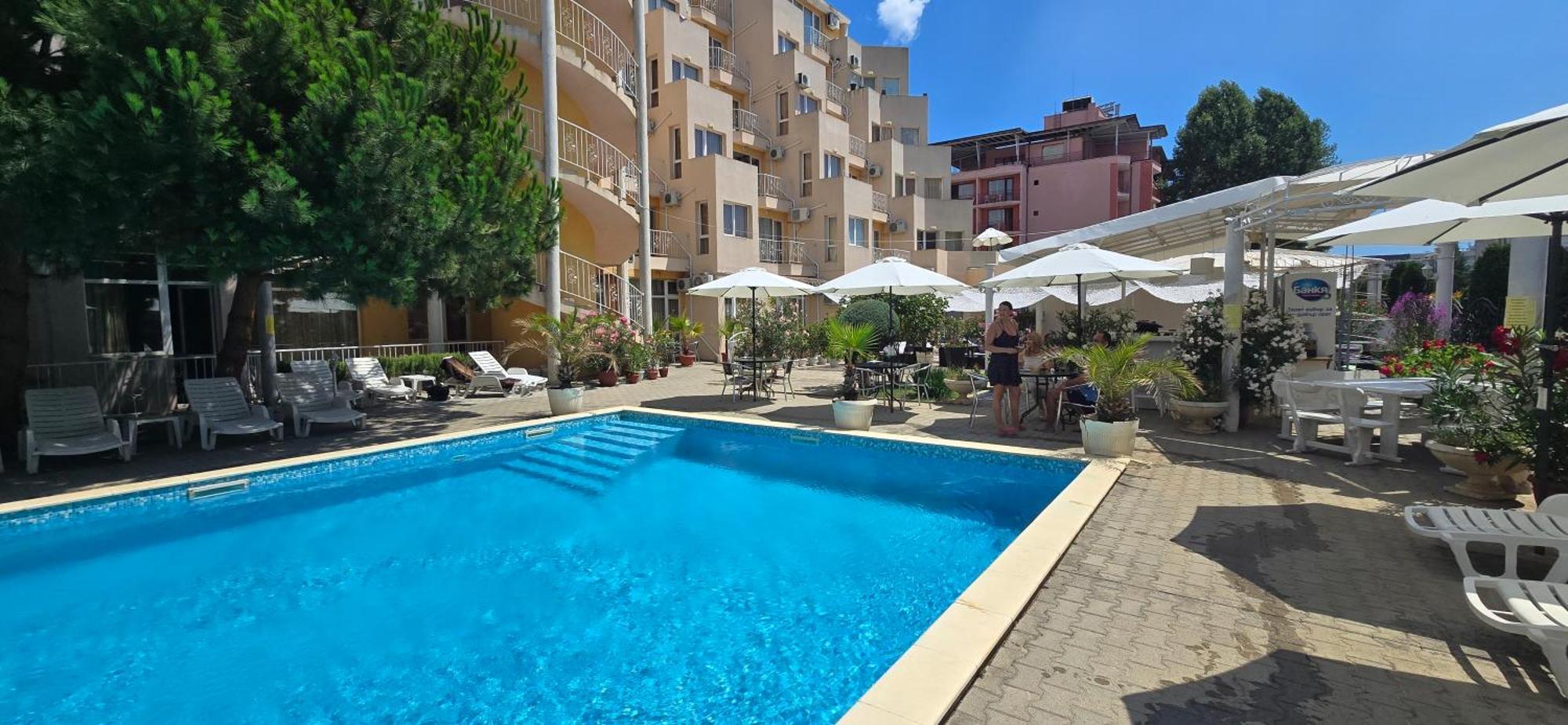 Vanilla Garden Apartments ซันนีบีช ภายนอก รูปภาพ