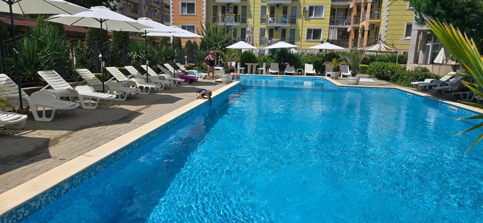 Vanilla Garden Apartments ซันนีบีช ภายนอก รูปภาพ