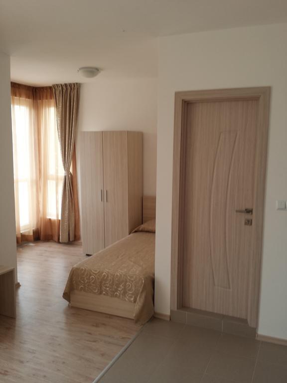 Vanilla Garden Apartments ซันนีบีช ภายนอก รูปภาพ