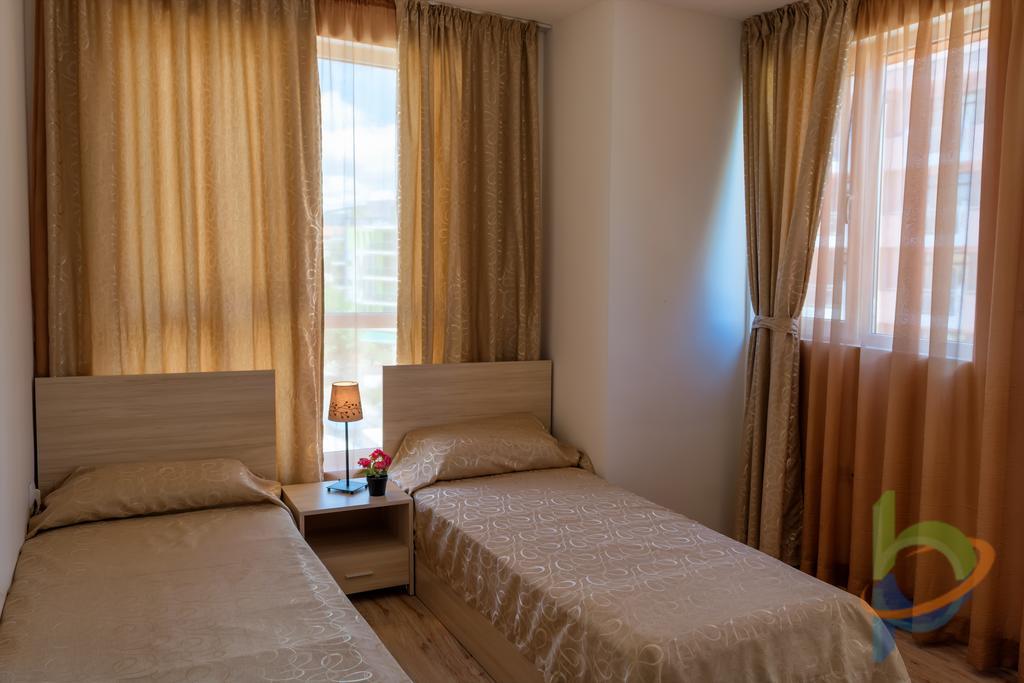 Vanilla Garden Apartments ซันนีบีช ภายนอก รูปภาพ