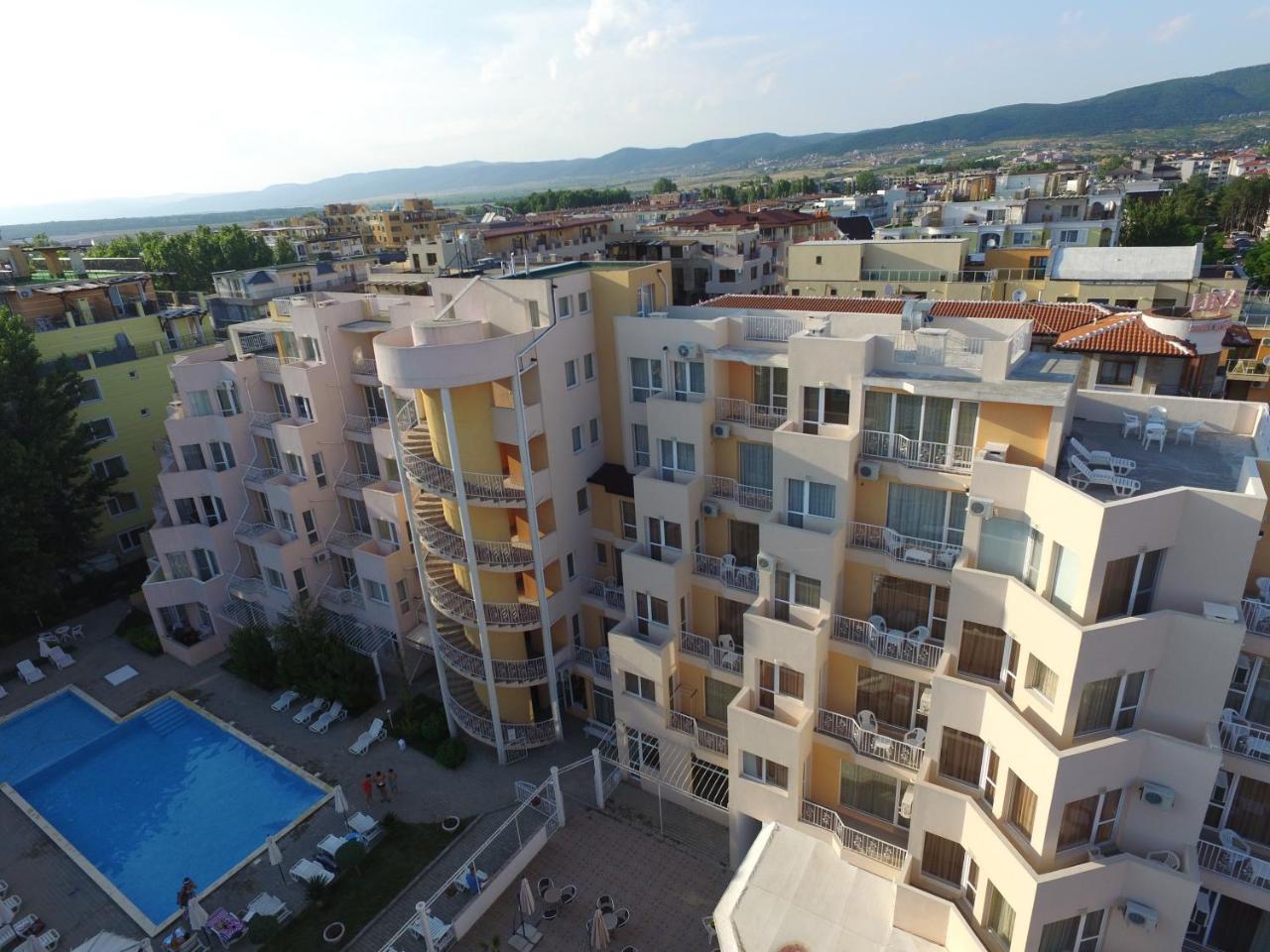 Vanilla Garden Apartments ซันนีบีช ภายนอก รูปภาพ