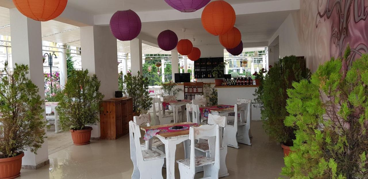 Vanilla Garden Apartments ซันนีบีช ภายนอก รูปภาพ