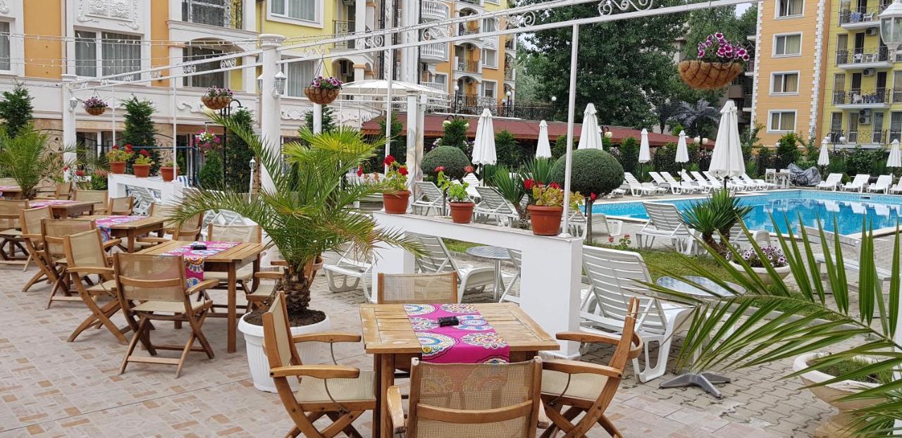 Vanilla Garden Apartments ซันนีบีช ภายนอก รูปภาพ